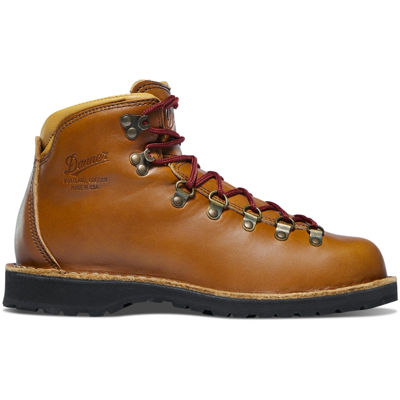 Brown Men's Danner Mountain Pass Hiking Boots | FQIABUC-17