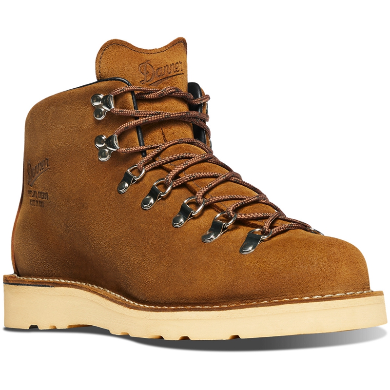 Brown Men's Danner Mountain Light Hiking Boots | FHWYSMO-37